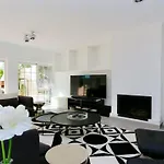 Semesterbostad Castro-cleverdetails, Quiet Area, Private Pool Vilamoura