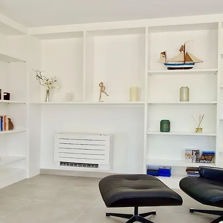 Holiday home Castro-cleverdetails, Quiet Area, Private Pool *