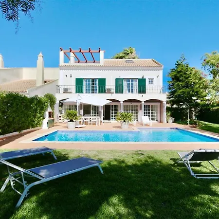 Semesterbostad Castro-cleverdetails, Quiet Area, Private Pool