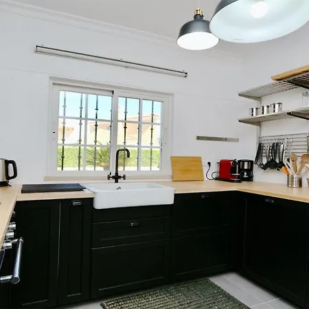 Holiday home Castro-cleverdetails, Quiet Area, Private Pool Vilamoura