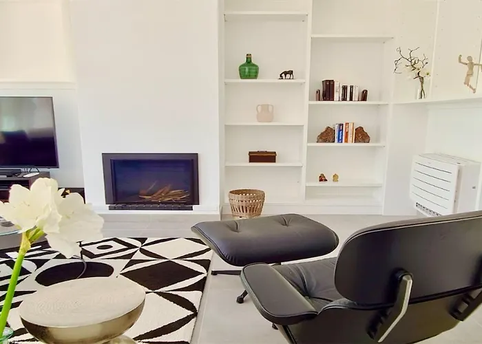 Castro-cleverdetails, Quiet Area, Private Pool Дом отдыха Виламура