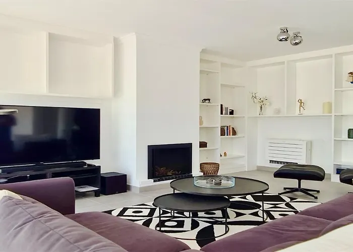 Vakantiehuis Castro-cleverdetails, Quiet Area, Private Pool Vilamoura