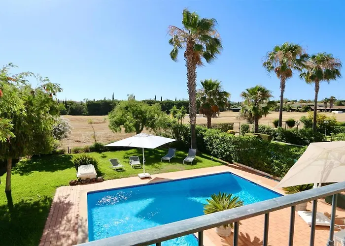 Vakantiehuis Castro-cleverdetails, Quiet Area, Private Pool Vilamoura