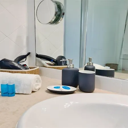Castro-cleverdetails, Quiet Area, Private Pool 펜션 *