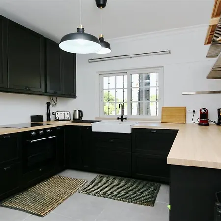 Castro-cleverdetails, Quiet Area, Private Pool Ferienhaus