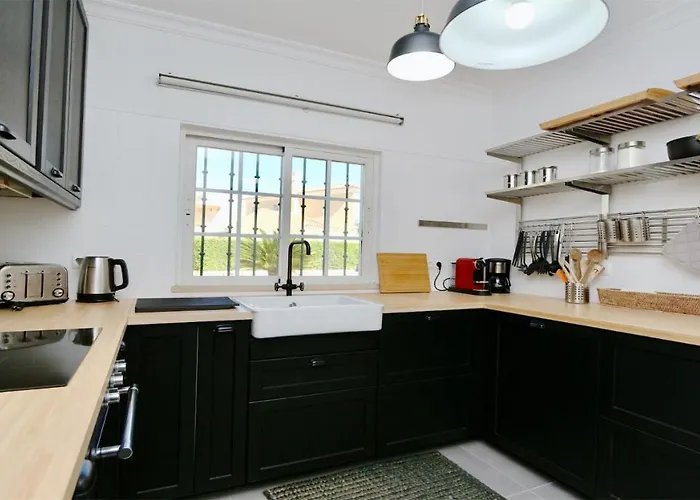 度假居 Castro-cleverdetails, Quiet Area, Private Pool 维拉摩拉